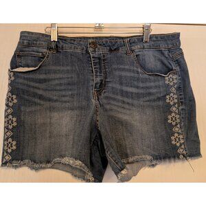 Massini Embroidered Cutoff Denim Jean Shorts 16
